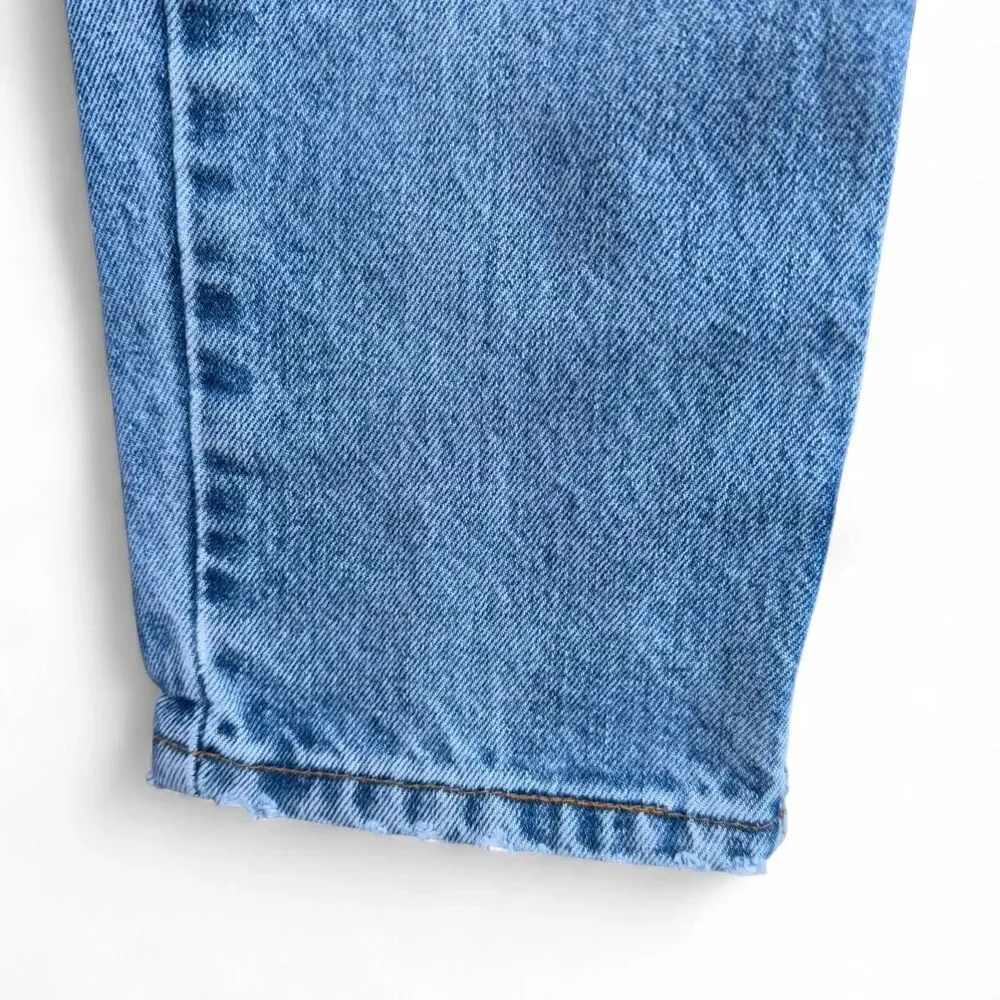 Light blue vintage Levi's 512 slim fit tapered leg jeans size 9M